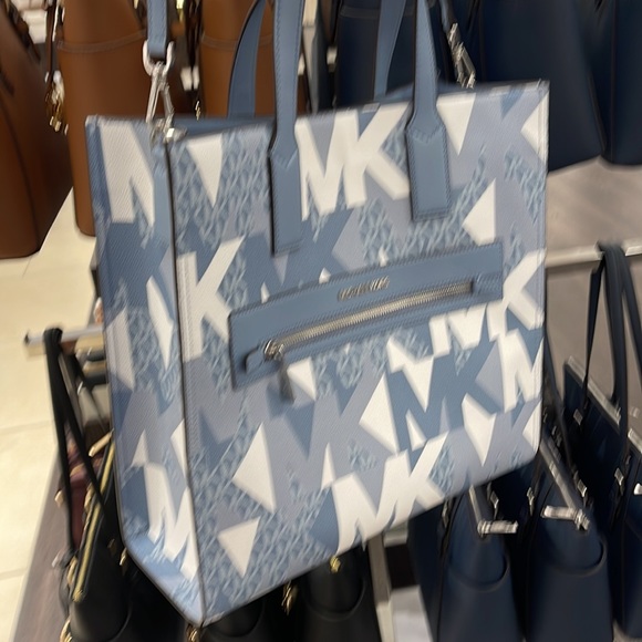 Michael Kors Kenly Large NS Tote Chambray Multi - Picture 15 of 16